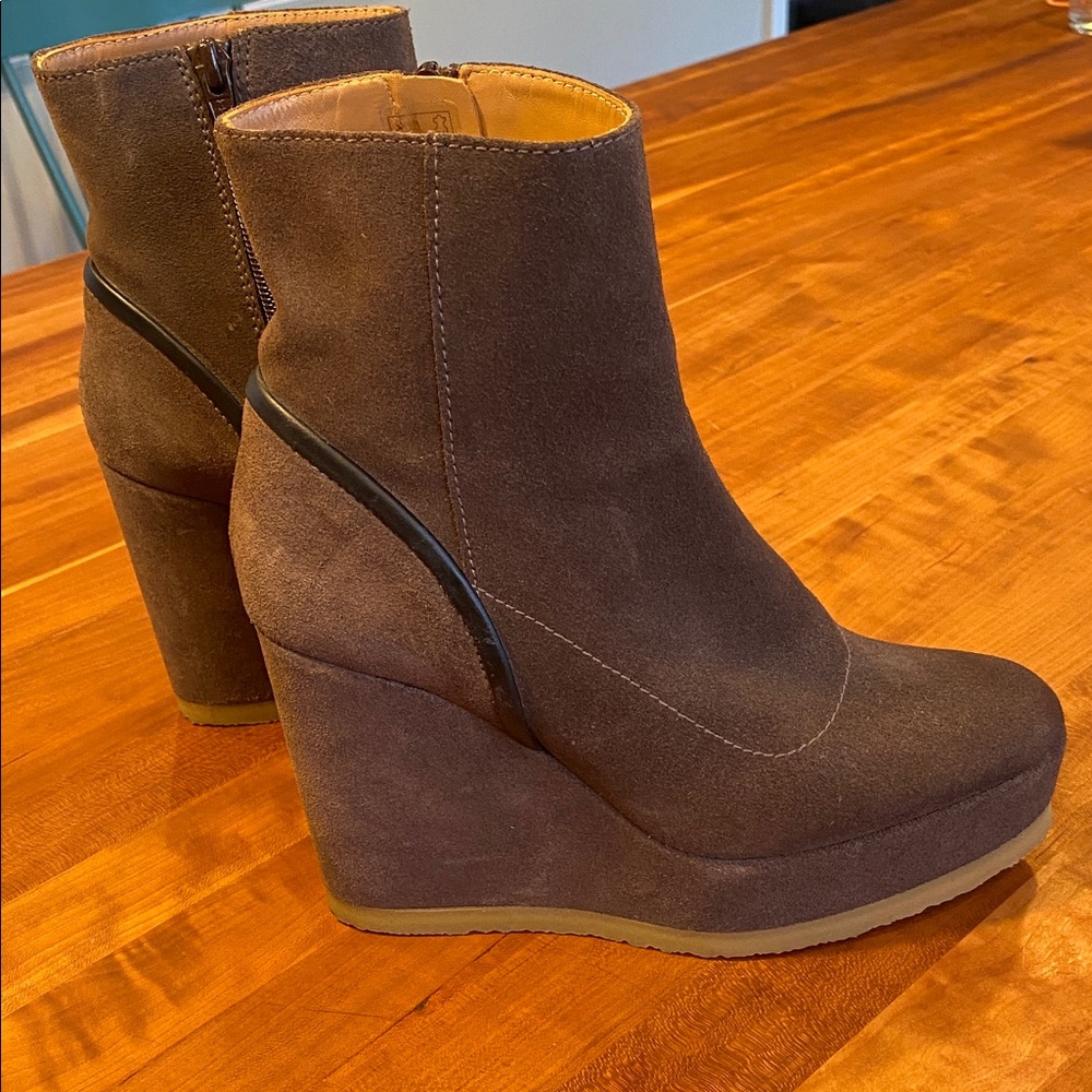 Castener Boots